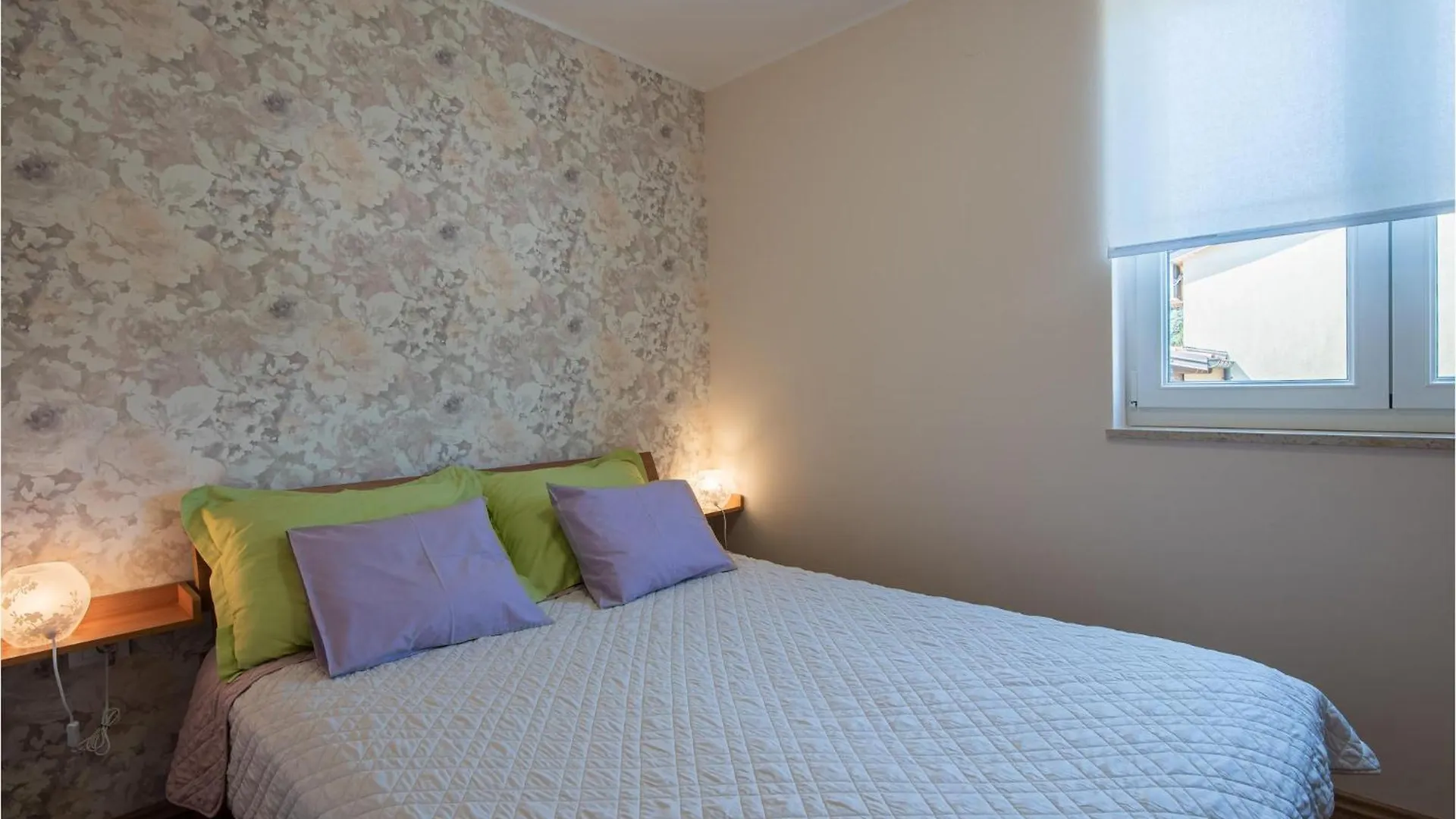 4 Bedroom Gorgeous Apartment In Porozina