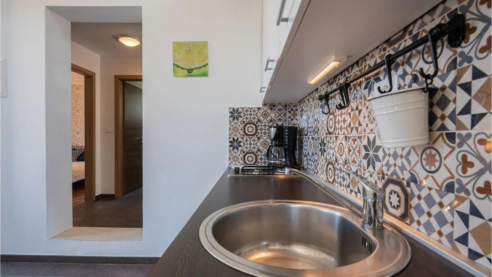 4 Bedroom Gorgeous Apartment In Porozina