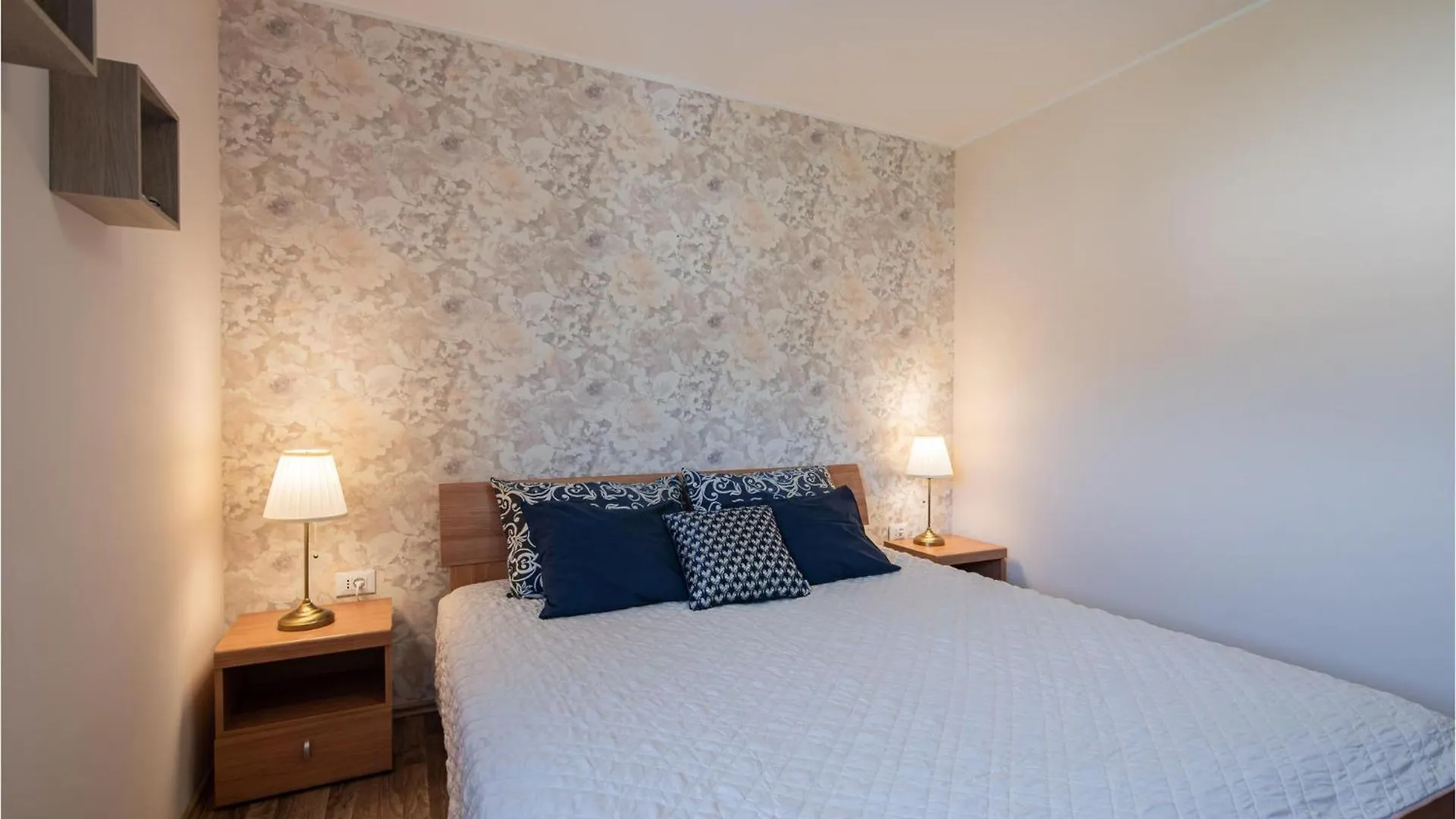 4 Bedroom Gorgeous Apartment In Porozina